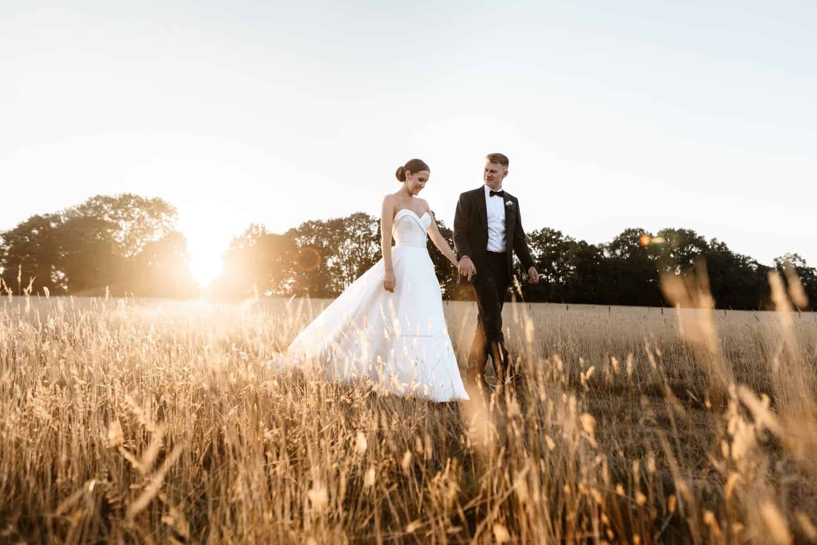 sunset photos at silchester farm wedding in hampshire